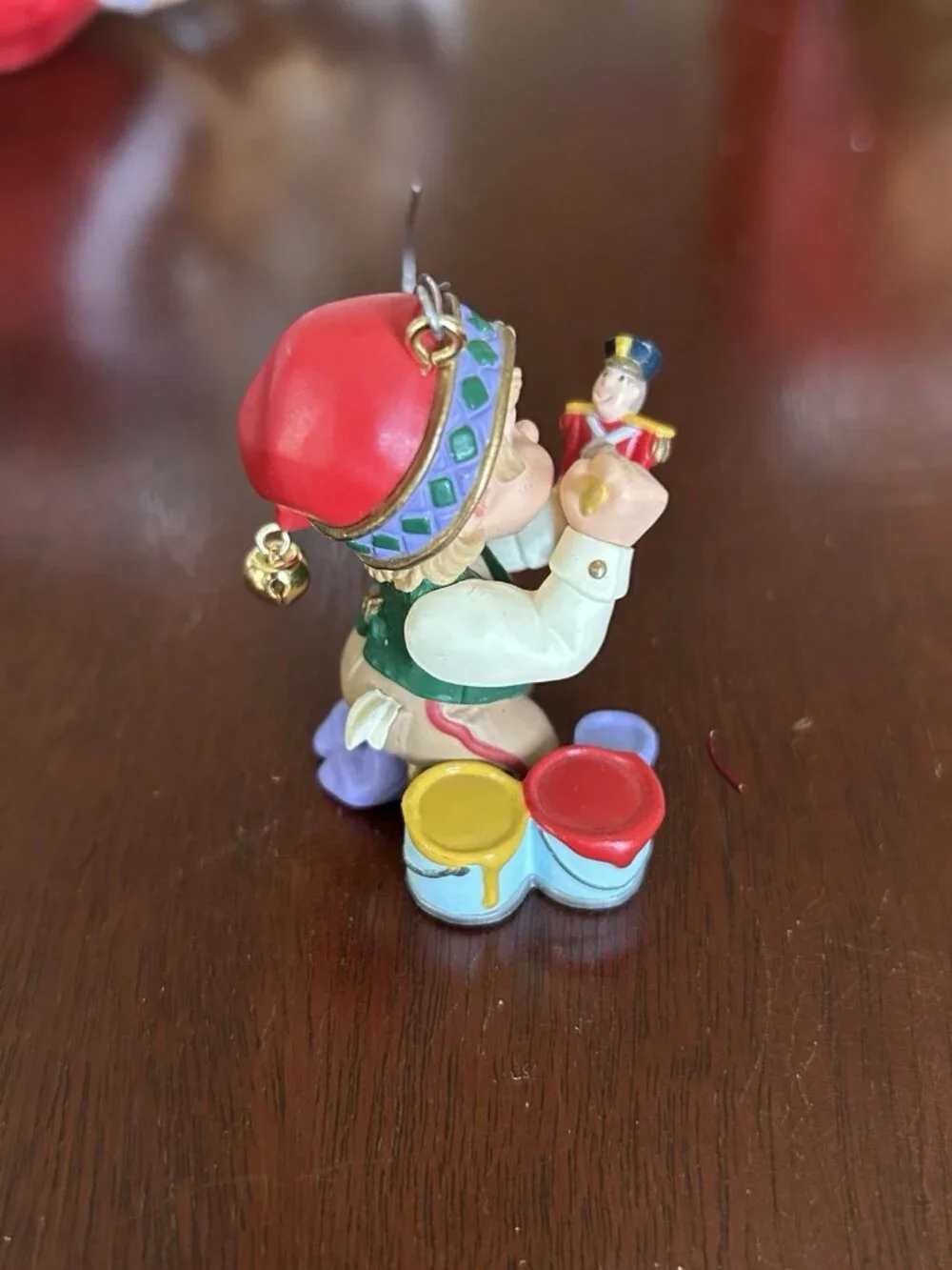 1999 Hallmark KOCC CLUB Christmas Ornament ARTIC ARTIST Elf Painting Toys Pixie